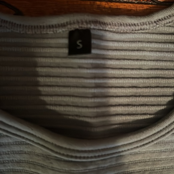 Alphalete gray & blue, crop top, spandex, size Small - Picture 5 of 10